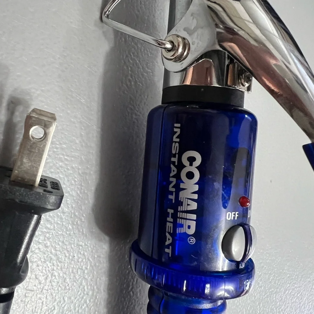 Conair Blue and Silver Curling Iron instant heat 1‎ inch